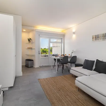 Whome Study & Surf Carcavelos 1-bed By & Nova Sbe Apartment *
