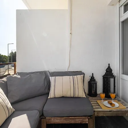 Whome Study & Surf Carcavelos 1-bed By & Nova Sbe *