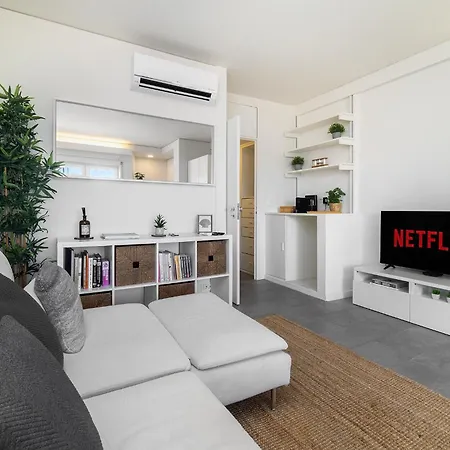Whome Study & Surf Carcavelos 1-bed By & Nova Sbe