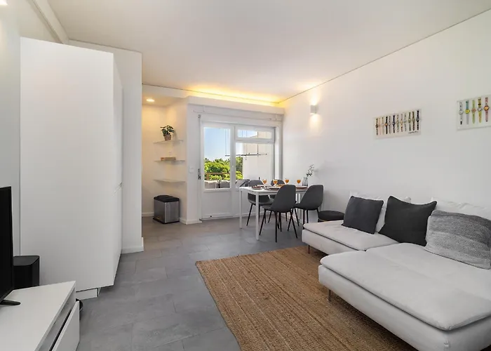 Whome Study & Surf 1-bed By & Nova Sbe Lägenhet *