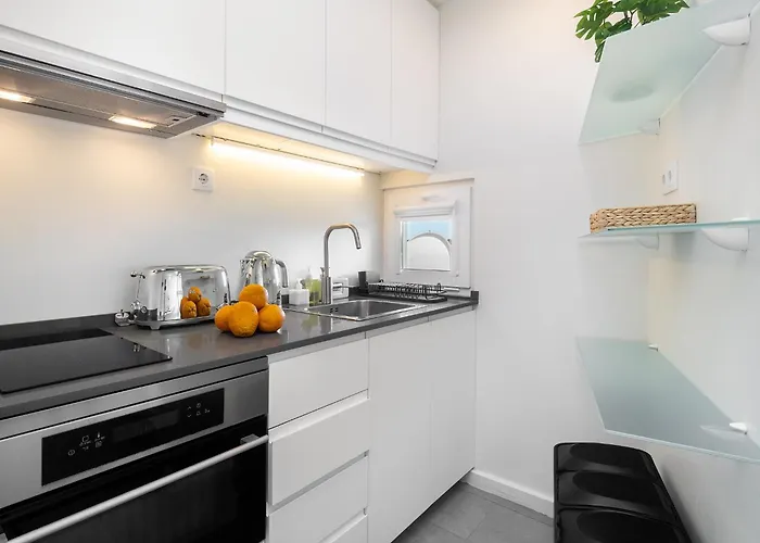 아파트 Whome Study & Surf 1-bed By & Nova Sbe